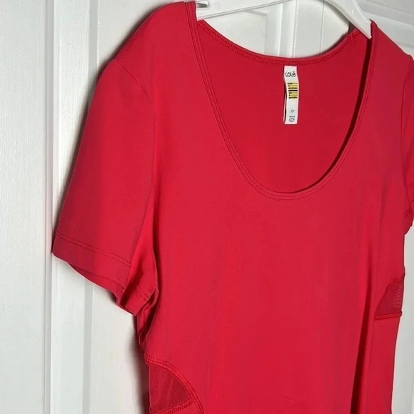 NWT LOLE CARDIO scoop neck sport top bright pink with mesh tee shirt - Picture 4 of 12